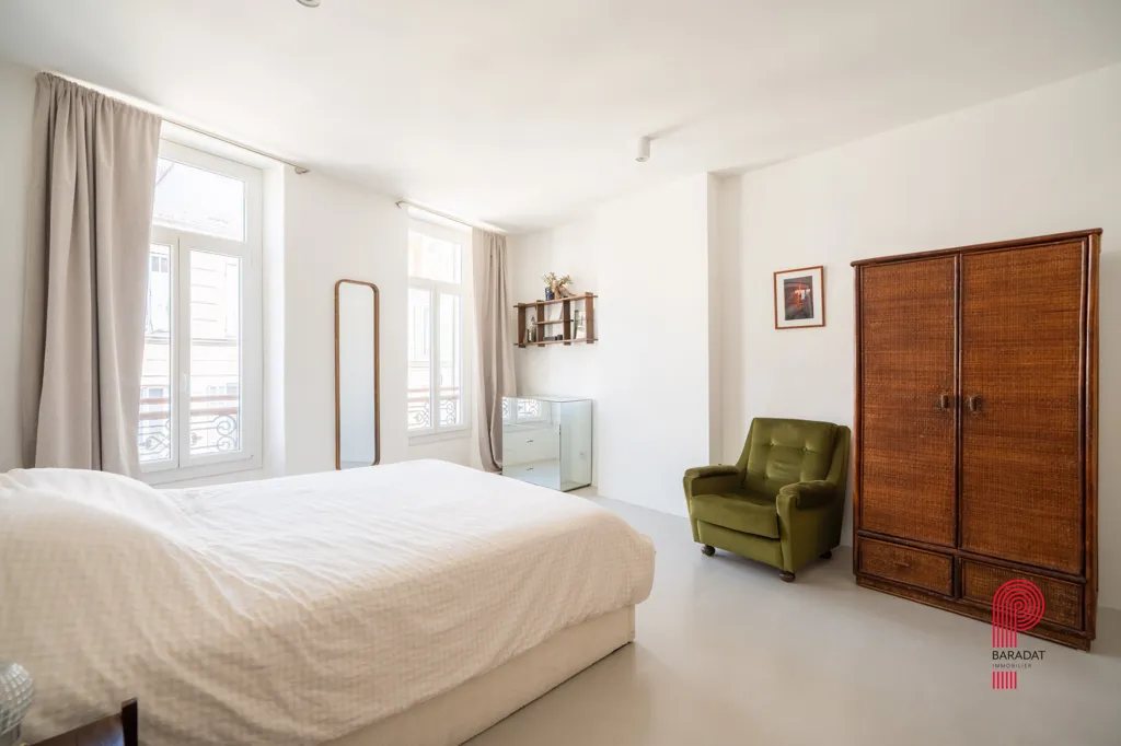 Chambres - Appartement Rénové avec Terrasse à Marseille