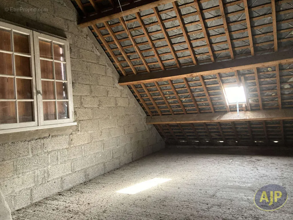 Pièces - Maison à Rénover avec Jardin entre Malansac et Caden