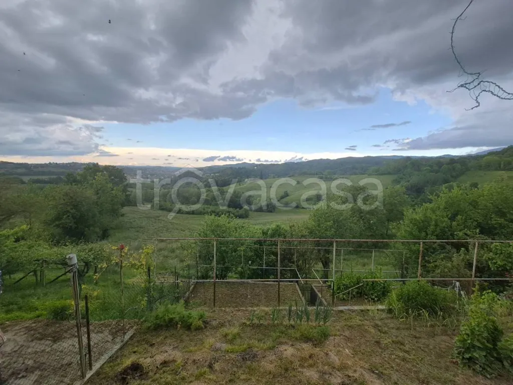 Aed - Semi-detached House with Garden in Monastero di Vasco