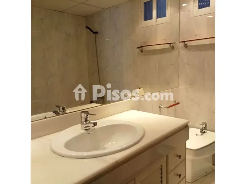 Salles de bain - Bright Apartment with Terrace in Chamartín
