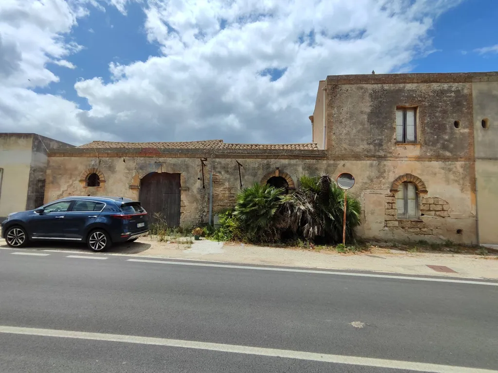 Välivaade - Buildable Land with Existing Structure in Trapani