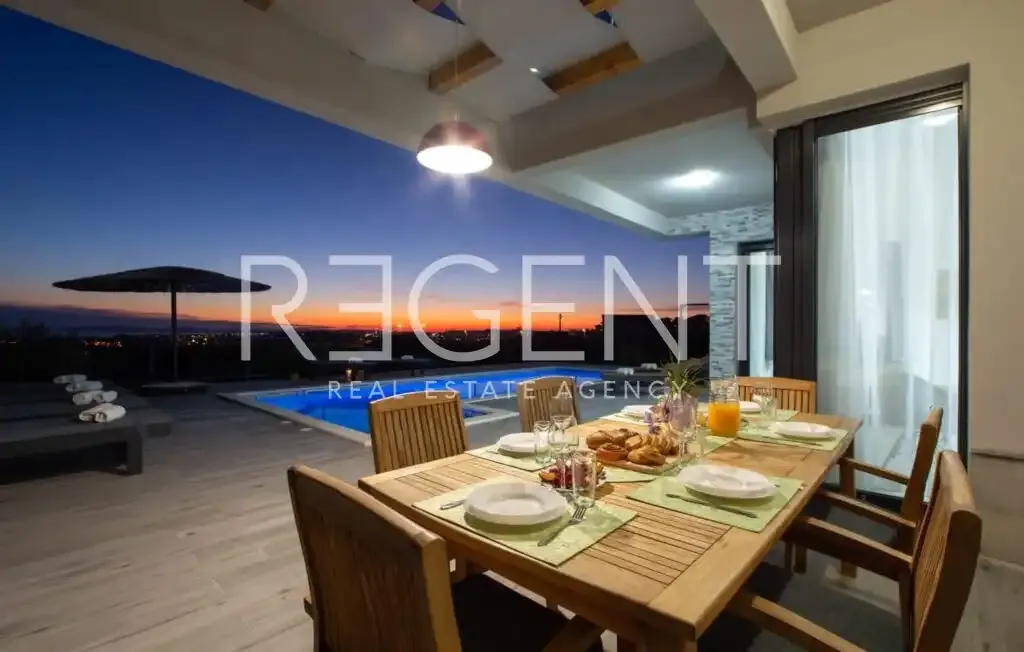 Terrasse - Luxury Villa with Sea View near Split