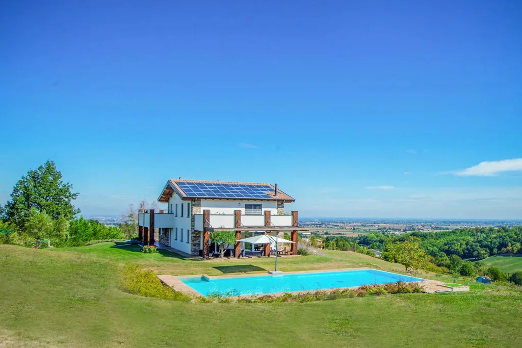 Piscine - Modern Villa with Pool and Spa near Parma