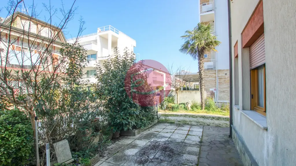 4-room house in IT