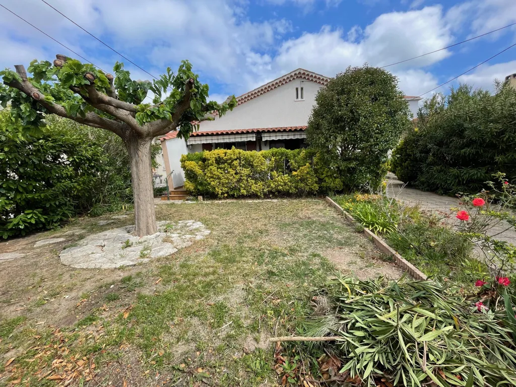 Aed - Detached House with Garden in La Garde Centre