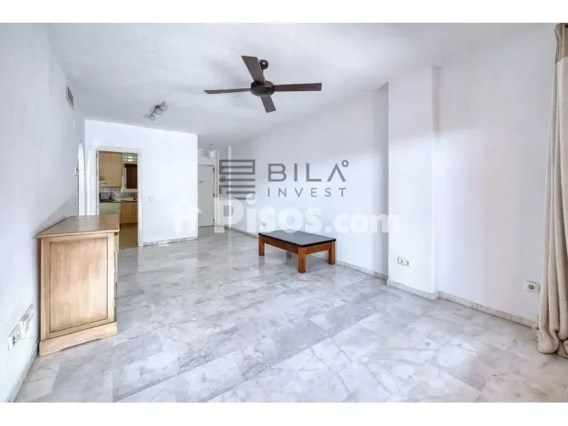 Rooms - Apartment with Private Garage in Marbella Reserve