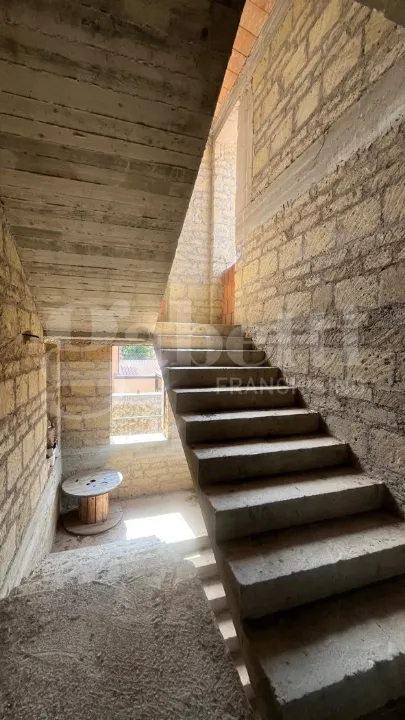 Pièces - Independent House with Outdoor Space in Calvi Risorta