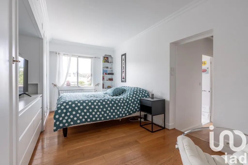 Chambres - Villa Luxueuse avec Jardin à Saint-Maur-des-Fossés