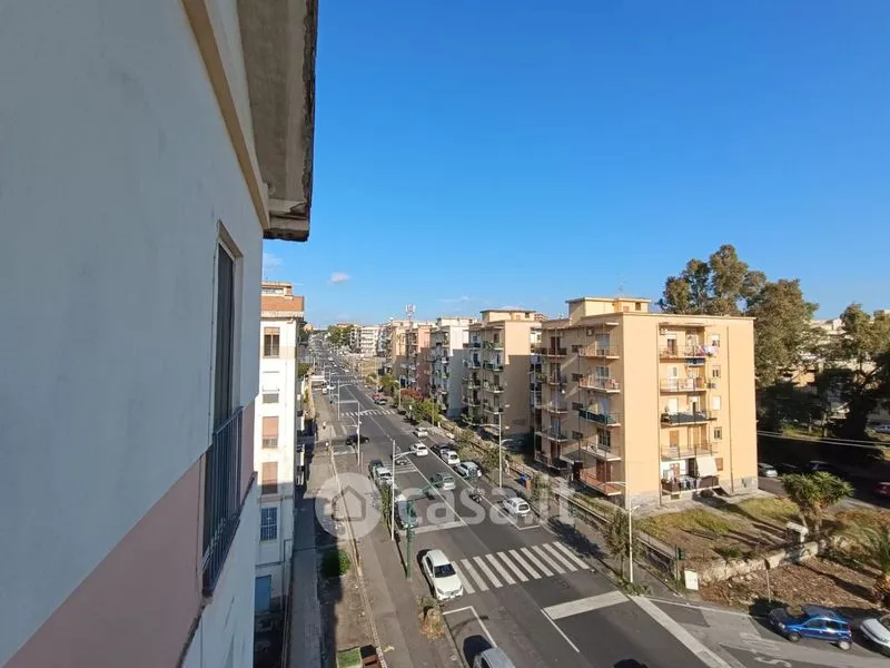 Balcon - Bright Two-Bedroom Flat with Balcony in Catania