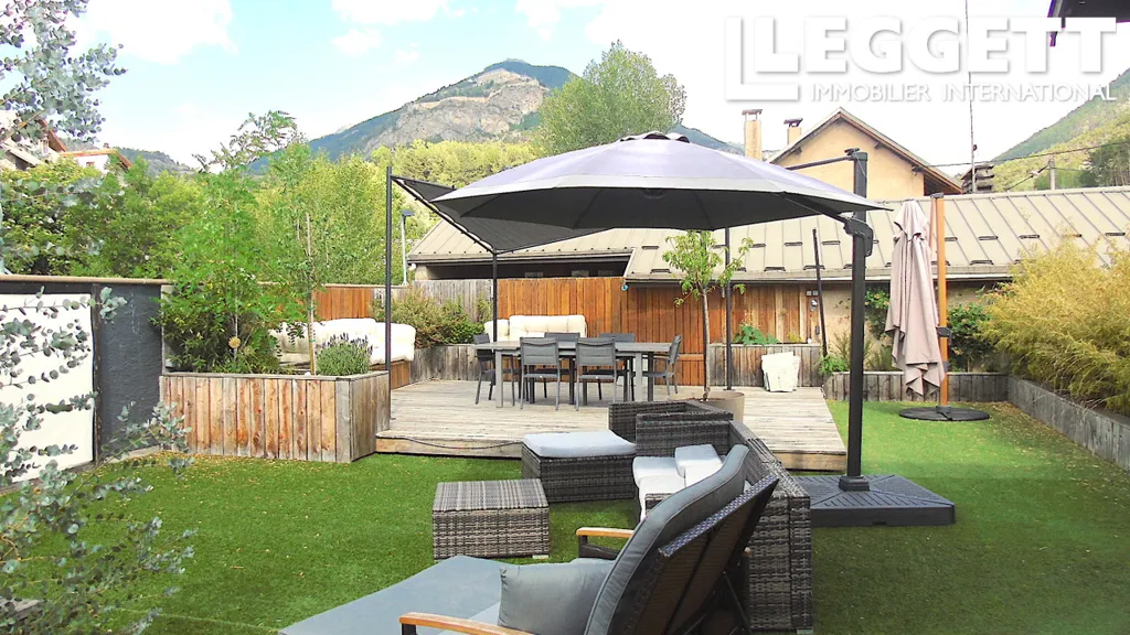 Garden - Family House with Garden near Briançon