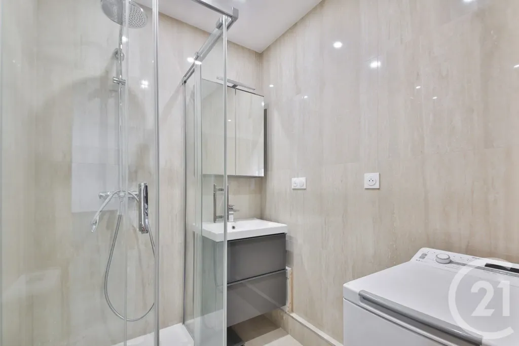 Salles de bain - Appartement F2 au Calme avec Vue Dégagée à Paris 16e
