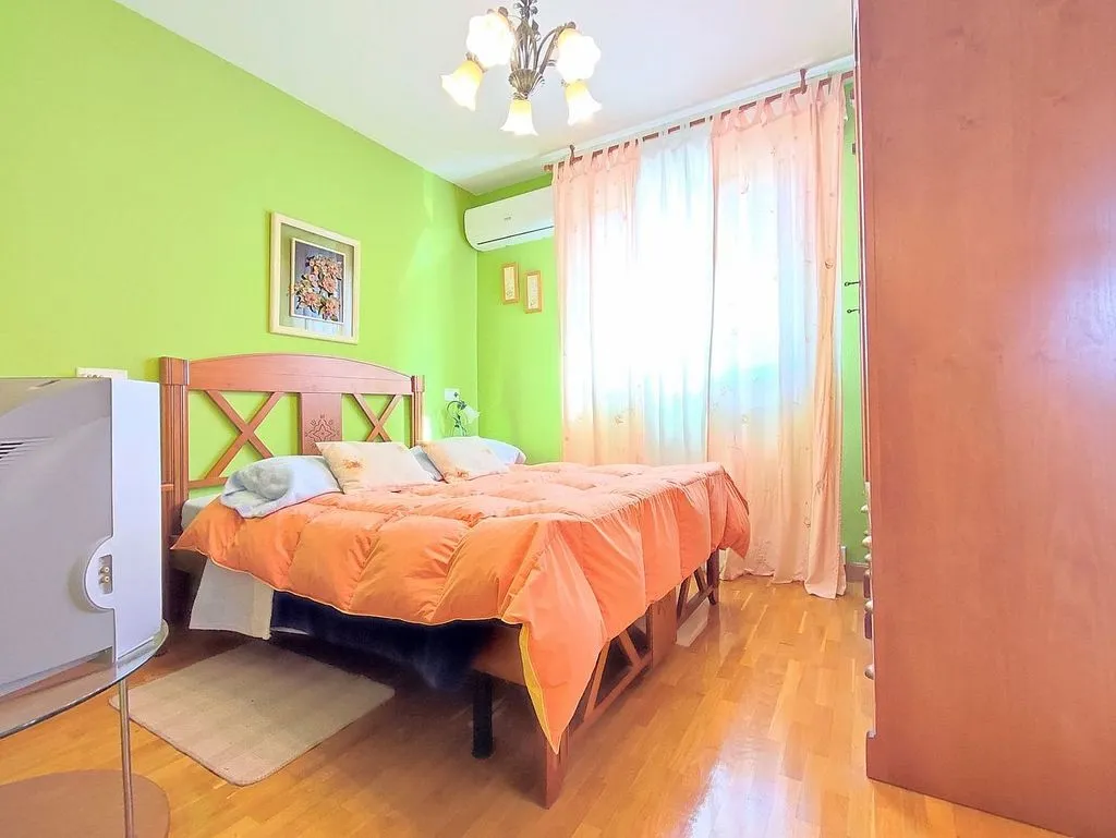 Chambres - Adosado with Garden in Aoiz