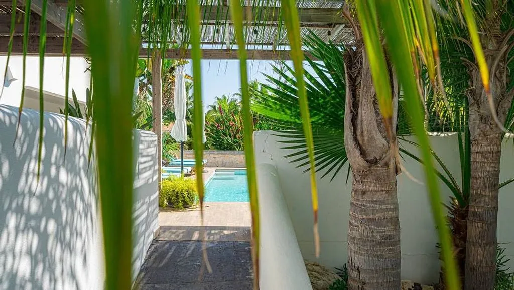 pool_area