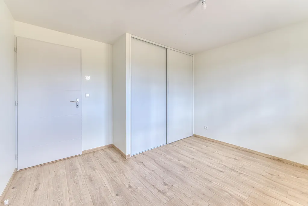 Chambres - Villa avec Vue Imprenable sur le Revermont à Beny