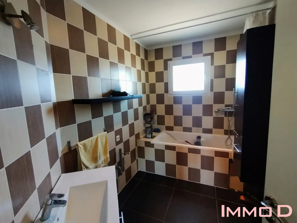 Salles de bain - Appartement T3 Lumineux à Chavelot