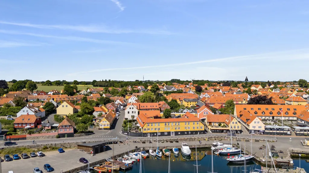 Historic Apartment with Harbour View in Svaneke