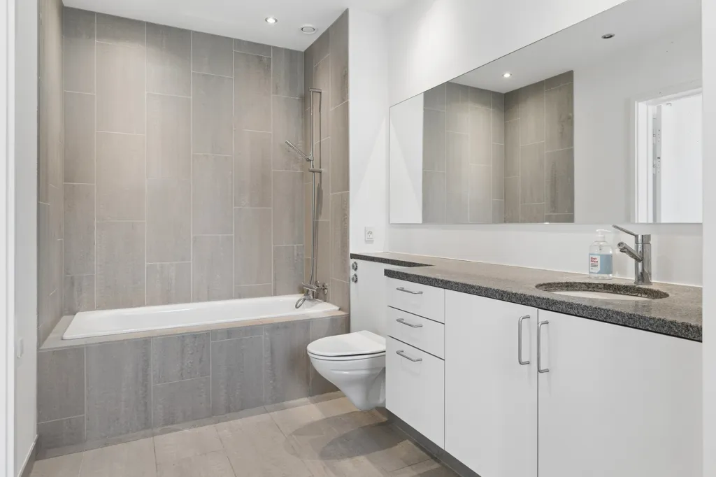 Bagni - Funkis Apartment with Waterfront Access in Hellerup