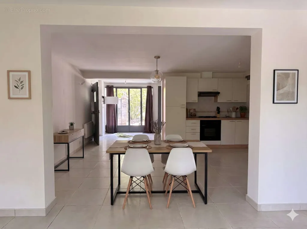 Dining Room - Divisible Villa with Double Garage in Montarnaud