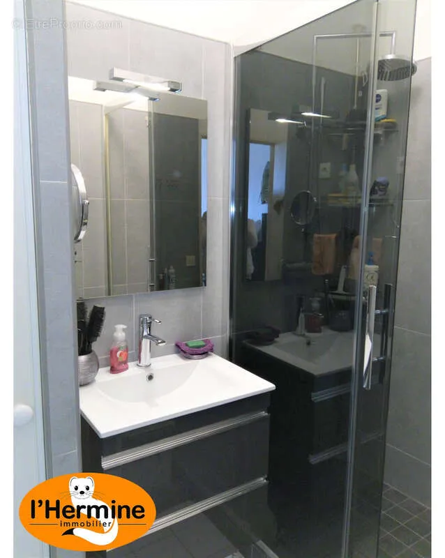 Salles de bain - Studio avec Entrée Indépendante et Vue Mer au Centre-ville