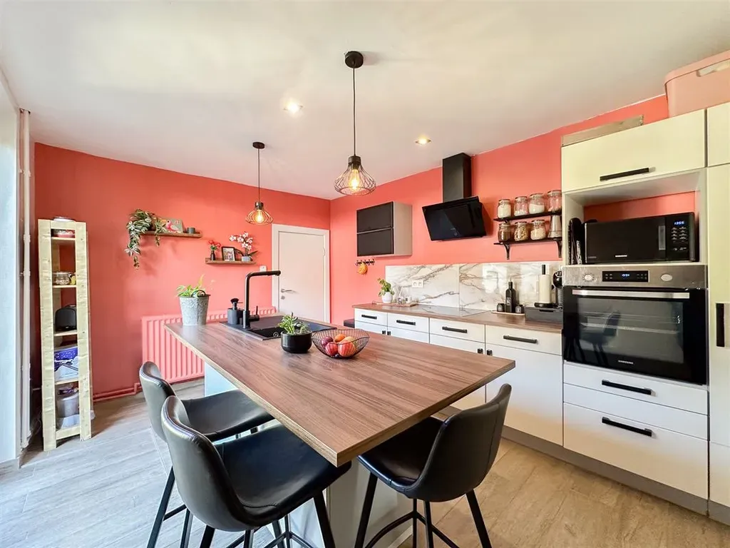Kitchen - Traditional House with Garden in Ressaix