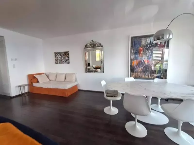 Elutuba - Waterfront Apartment with Sea View in Agosta