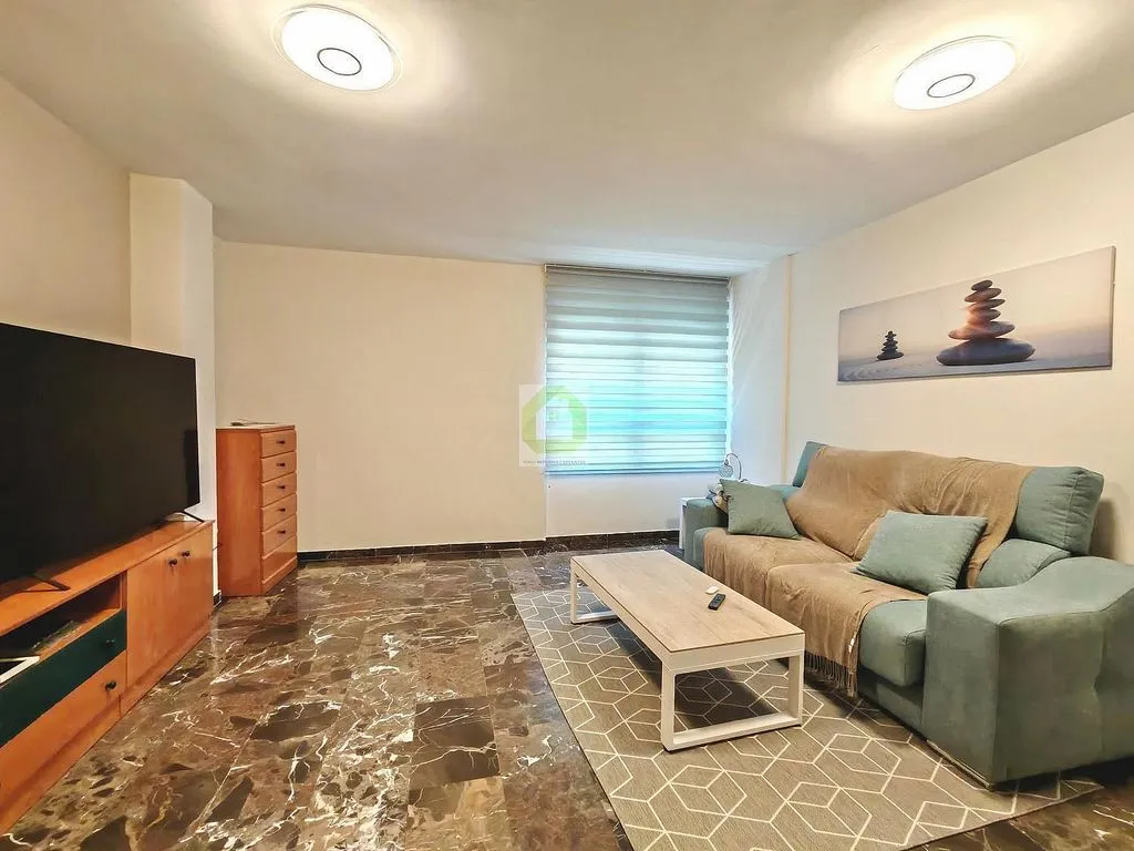 Séjour - Furnished Flat with Air Conditioning in Cervantes