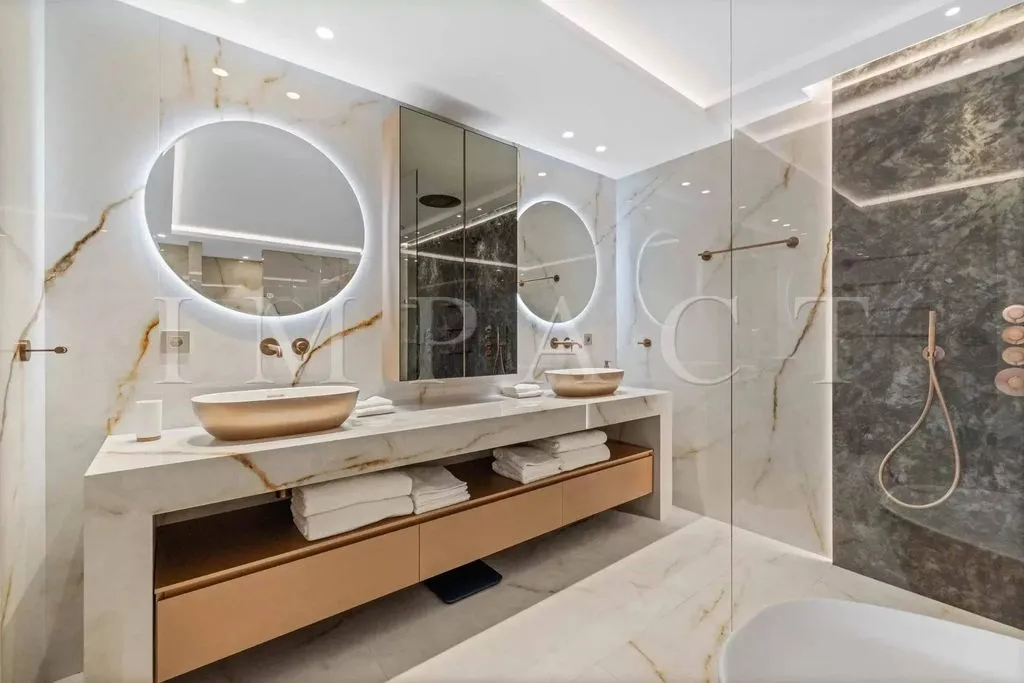 Salles de bain - Appartement de luxe avec terrasse à Cannes