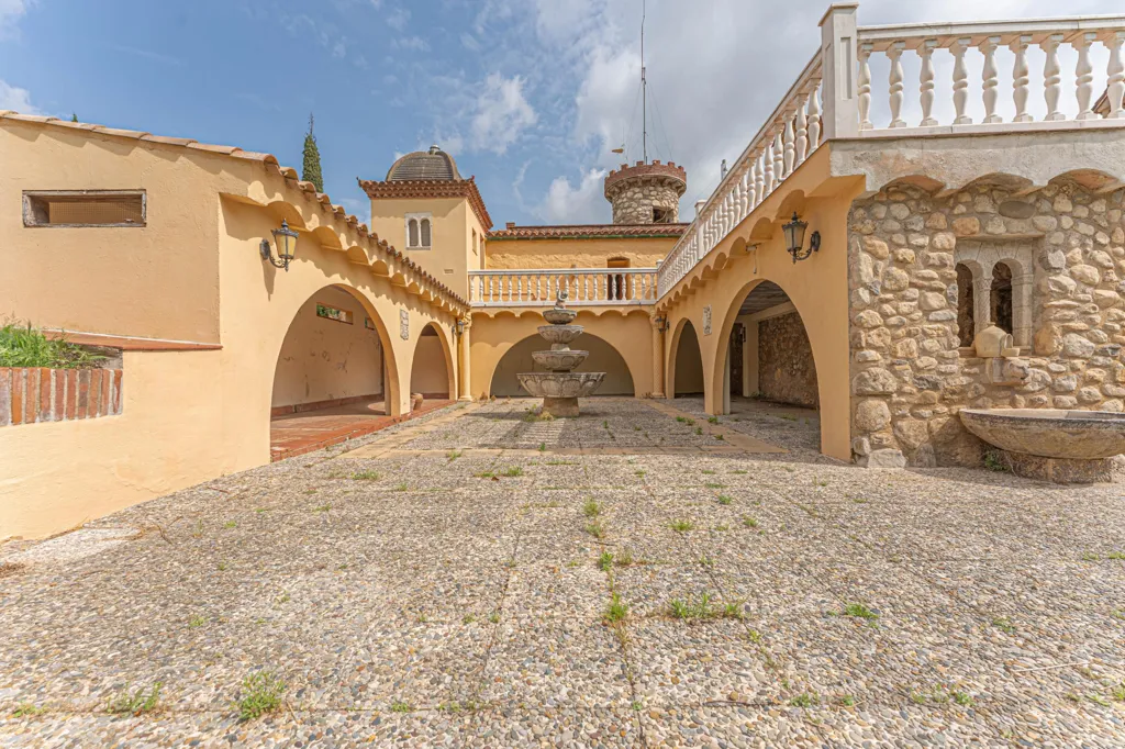 Jardin - Rustic Masia with Pool in Cabanelles