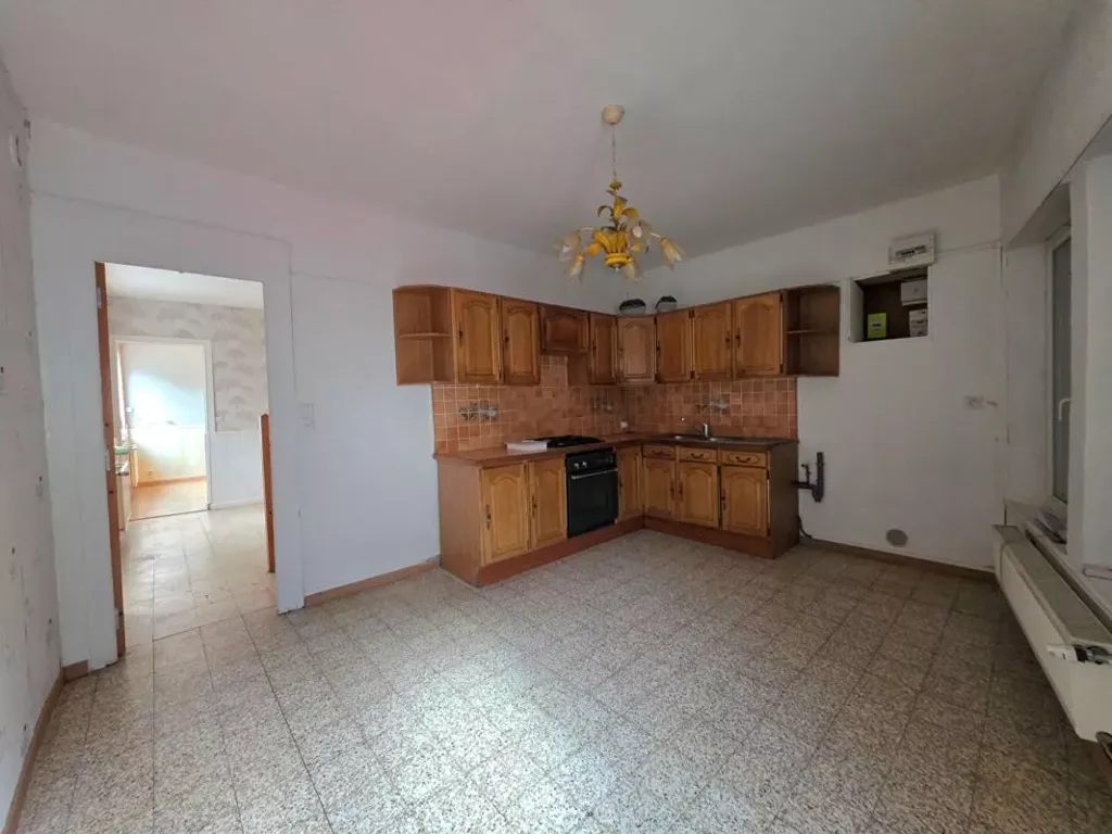 Kitchen - Semi-Detached House with Courtyard in Fourmies