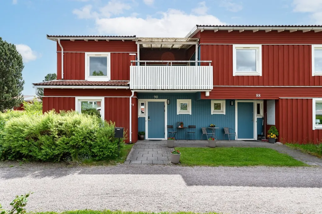 Exterior - Terraced House with Garden in Almby