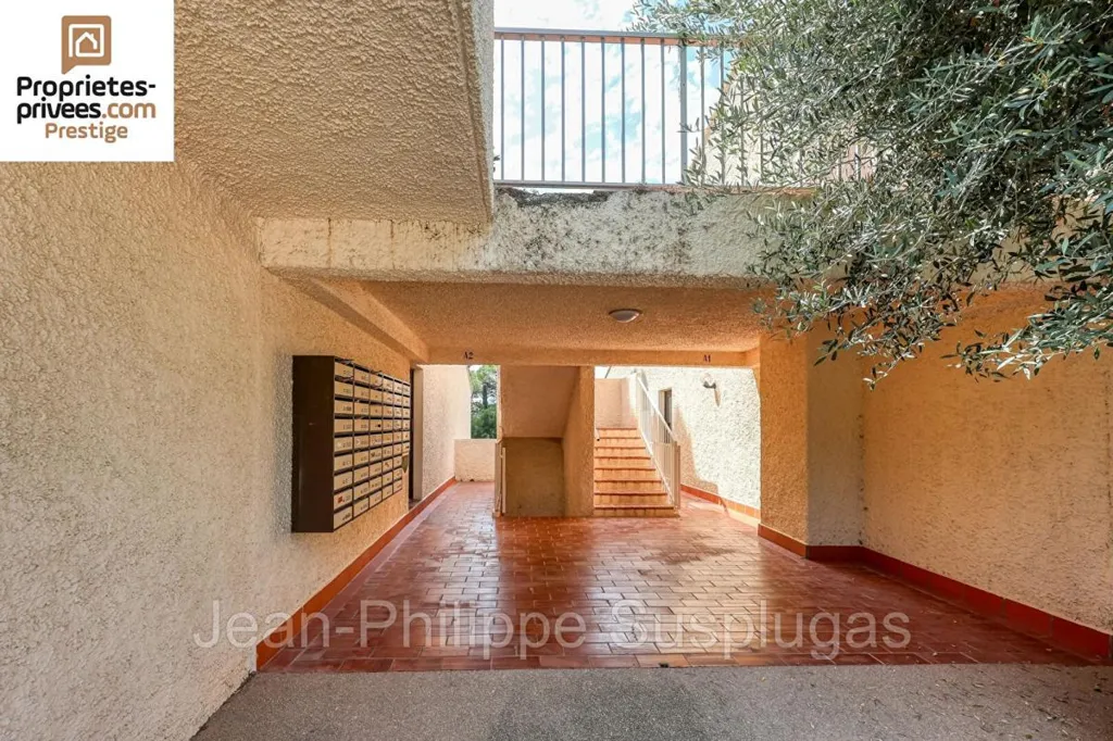 Garage - Studio with Terrace in Saint-Cyr-sur-Mer