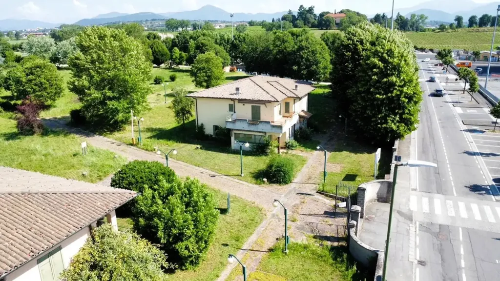 Vista aerea - Villa with Mountain View in Rovato