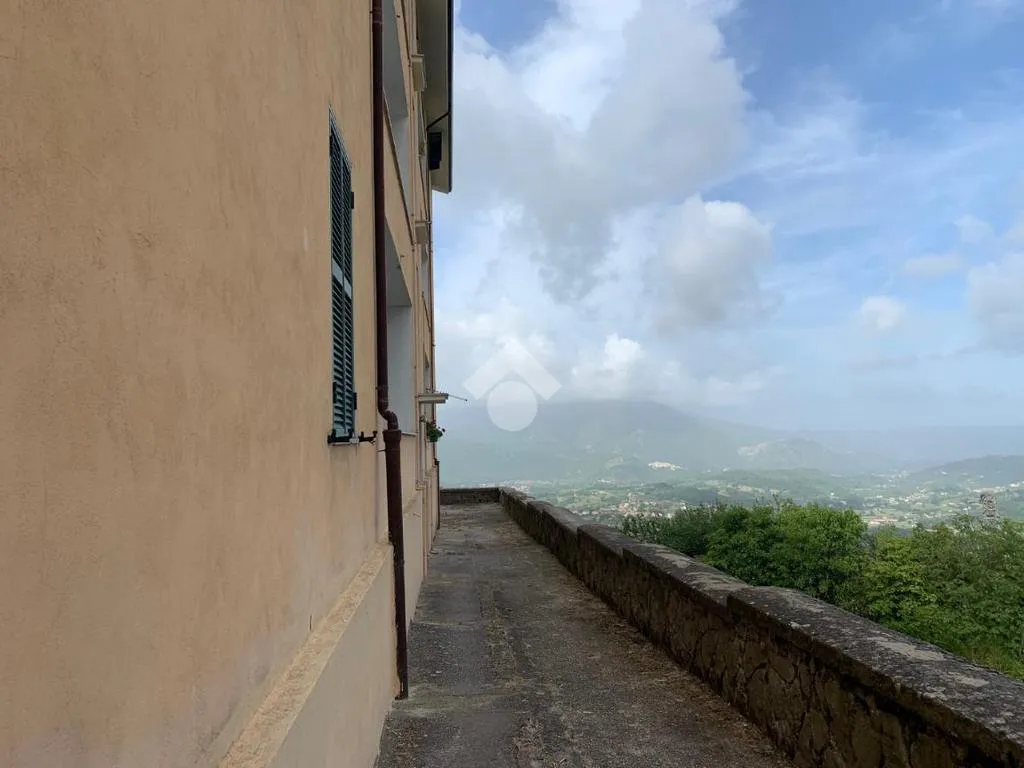 Terrace - Ground Floor Apartment with Balcony in Picinisco