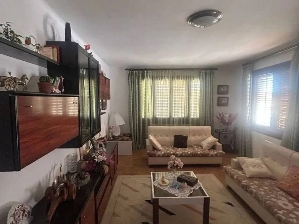 Elutuba - Chalet with Independent Apartment in Alentorn