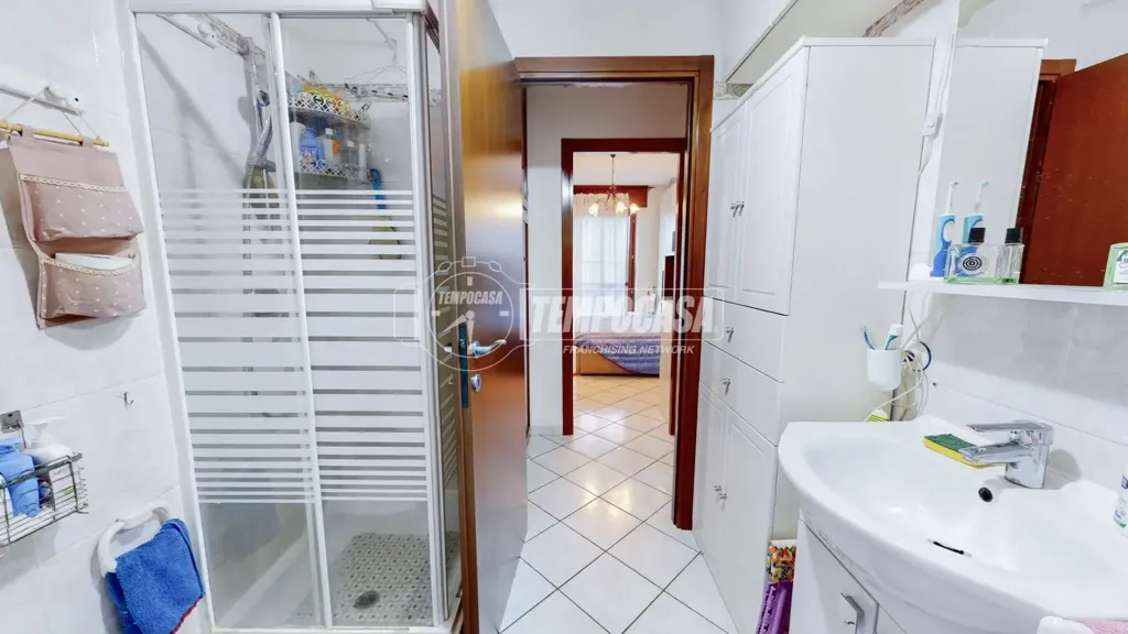 Bagni - New Ground Floor Flat with Garden in Bruino