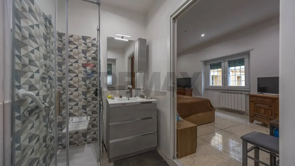 Vannitoad - Ristruttured Flat with Ascender in Appio Latino, Rome