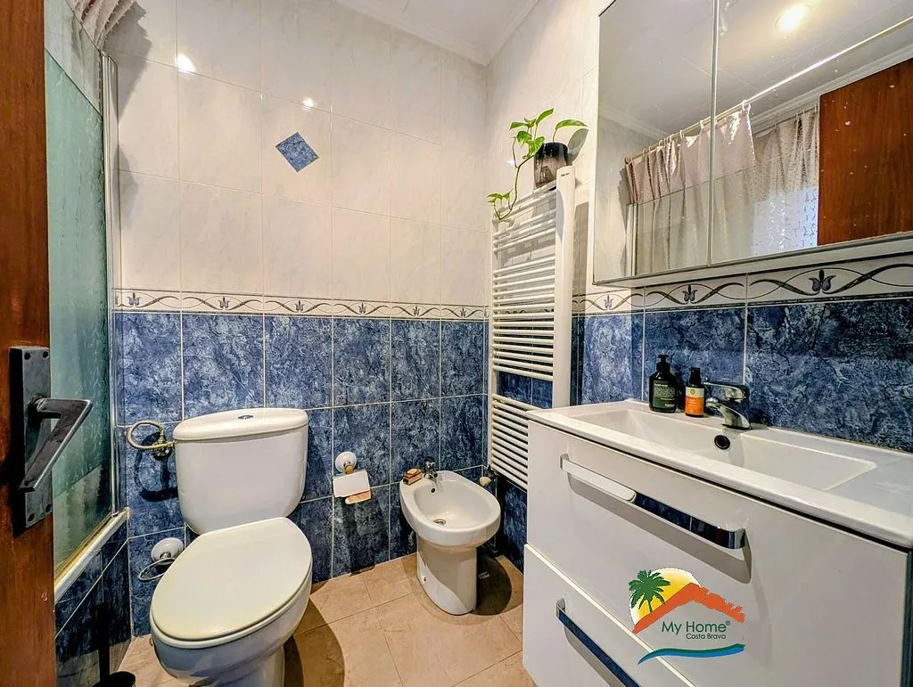 Salles de bain - Chalet with Sea and Mountain Views in Lloret Blau