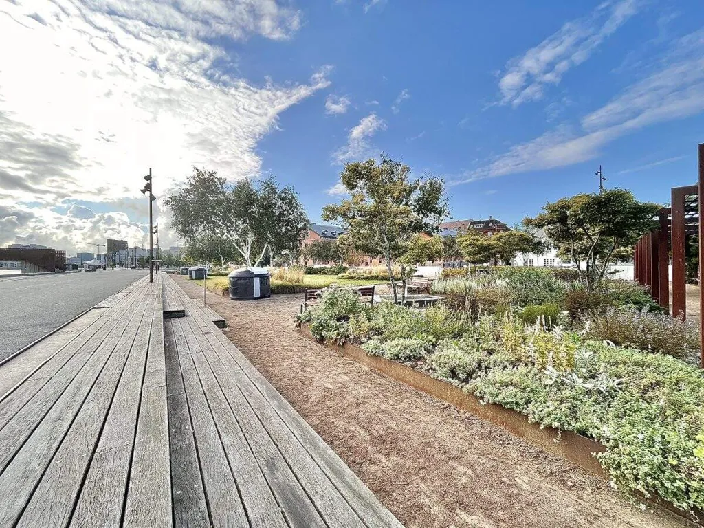 2-Bedroom Apartment with Garden in Aalborg