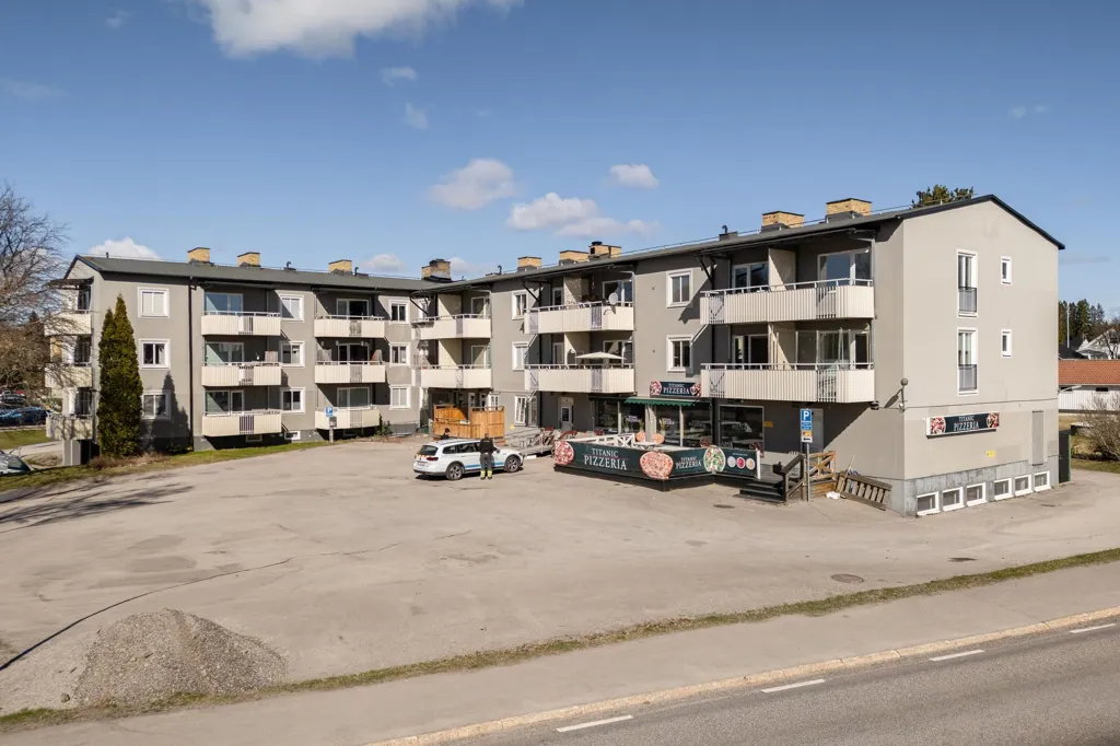 Välivaade - Modernised Two-Bedroom Flat with Balcony in Johannedal