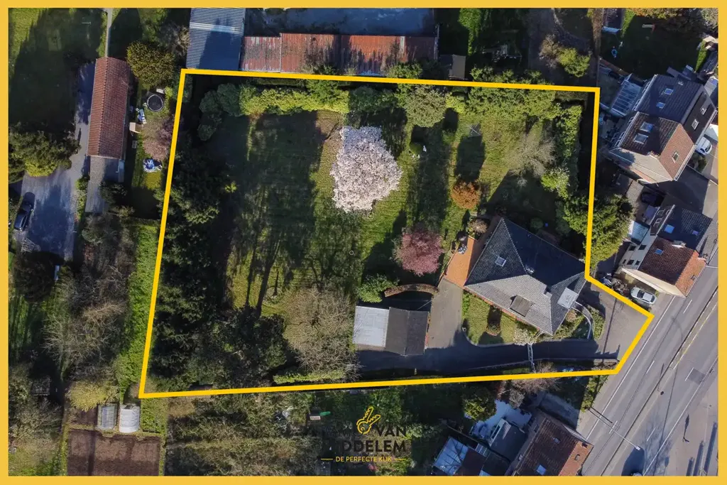 Õhuvaade - Villa with South-Facing Garden in Dilbeek