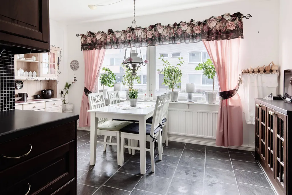Salle à manger - Apartment with Terrace in Upplands-Bro