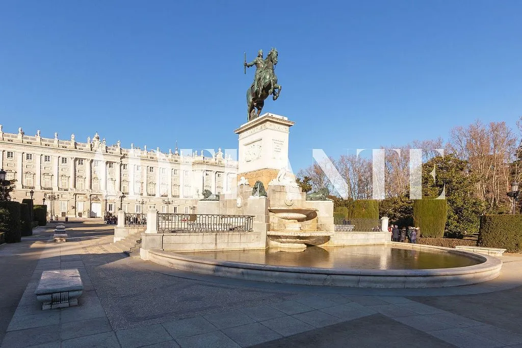 Aed - Contemporary Flat with Botanical Gardens View in Madrid