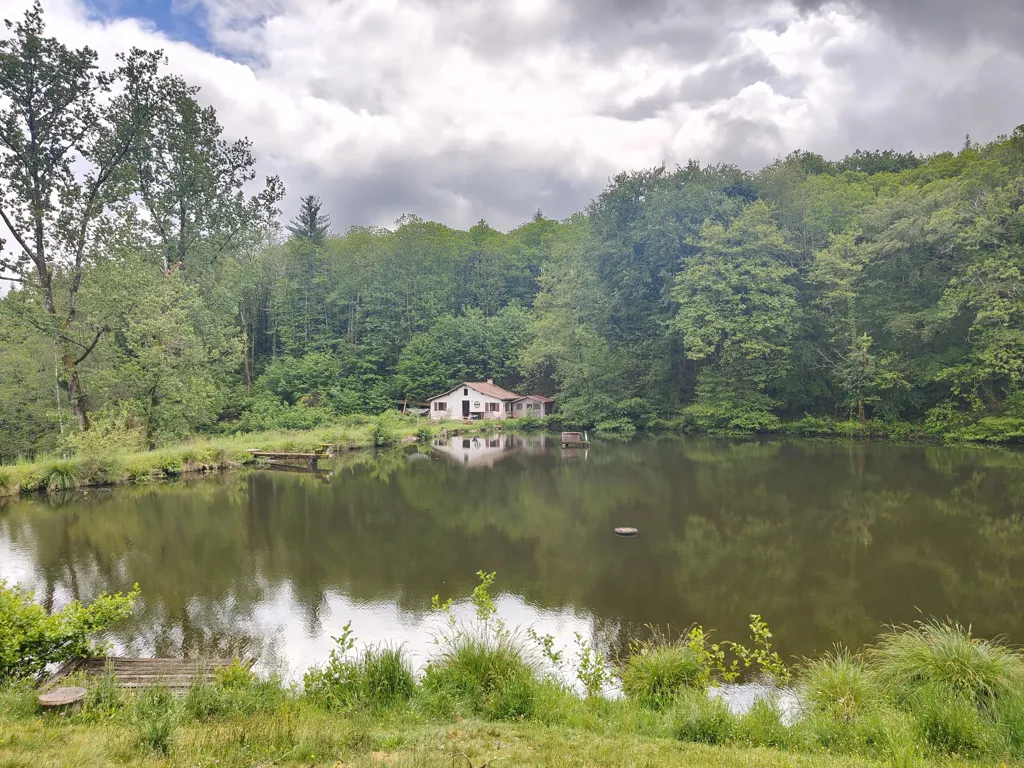 Jardin - Maisonnette avec Deux Étangs dans le Périgord Vert