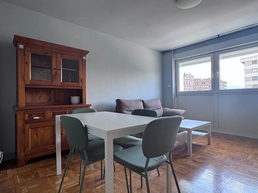 Sala da pranzo - 1-Bed Apartment with West View in Pamplona