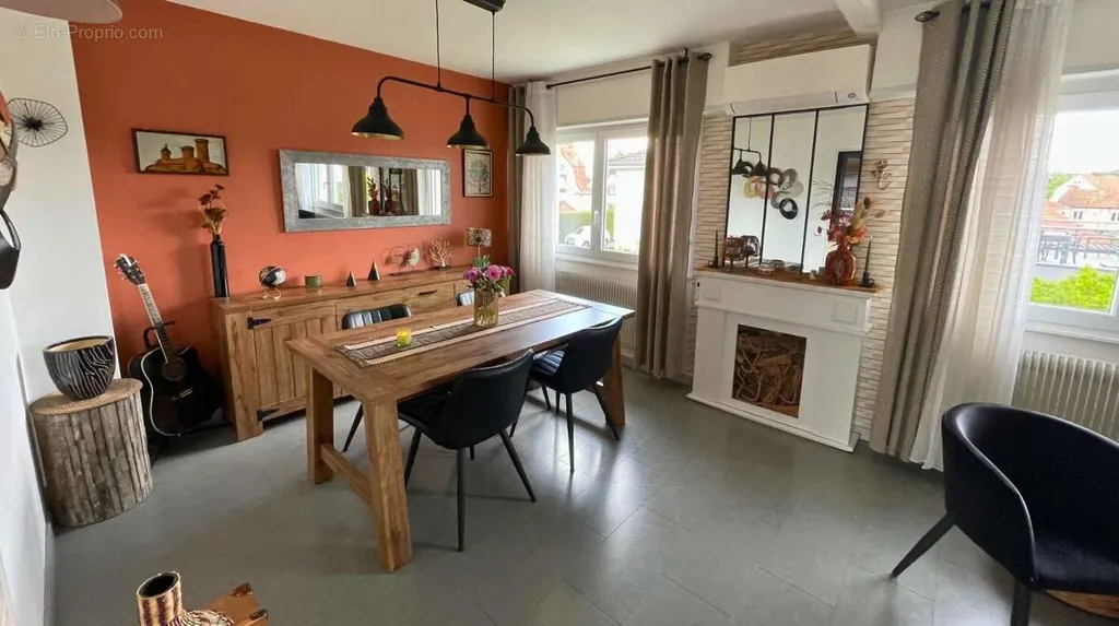 Söögituba - Renovated Bungalow with Parking in Pulversheim