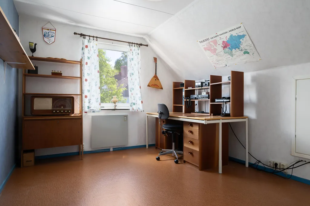 Bureau - Charming 1½-Floor House with Garden in Nynäshamn