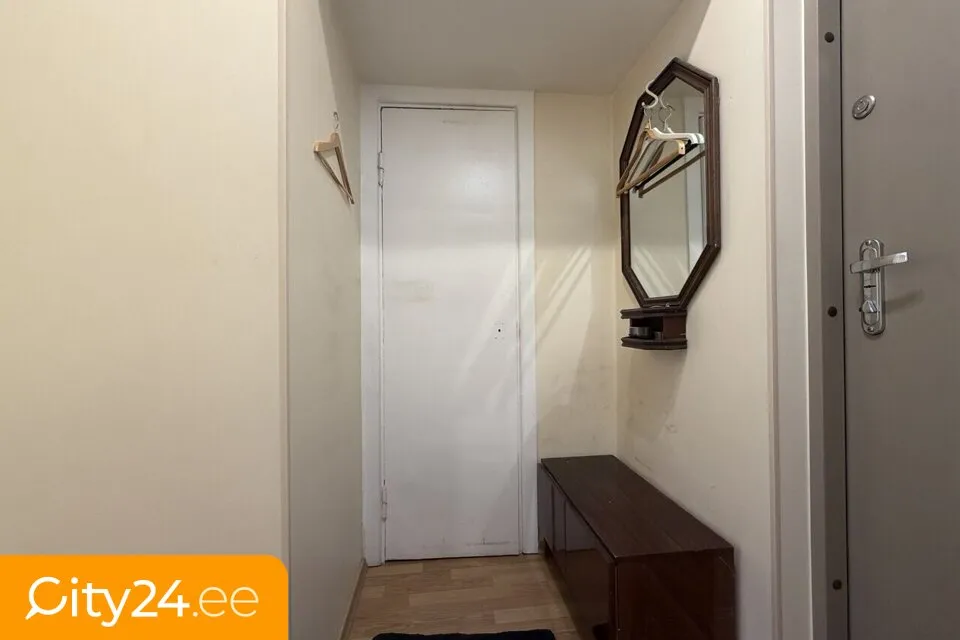 hallway_entrance