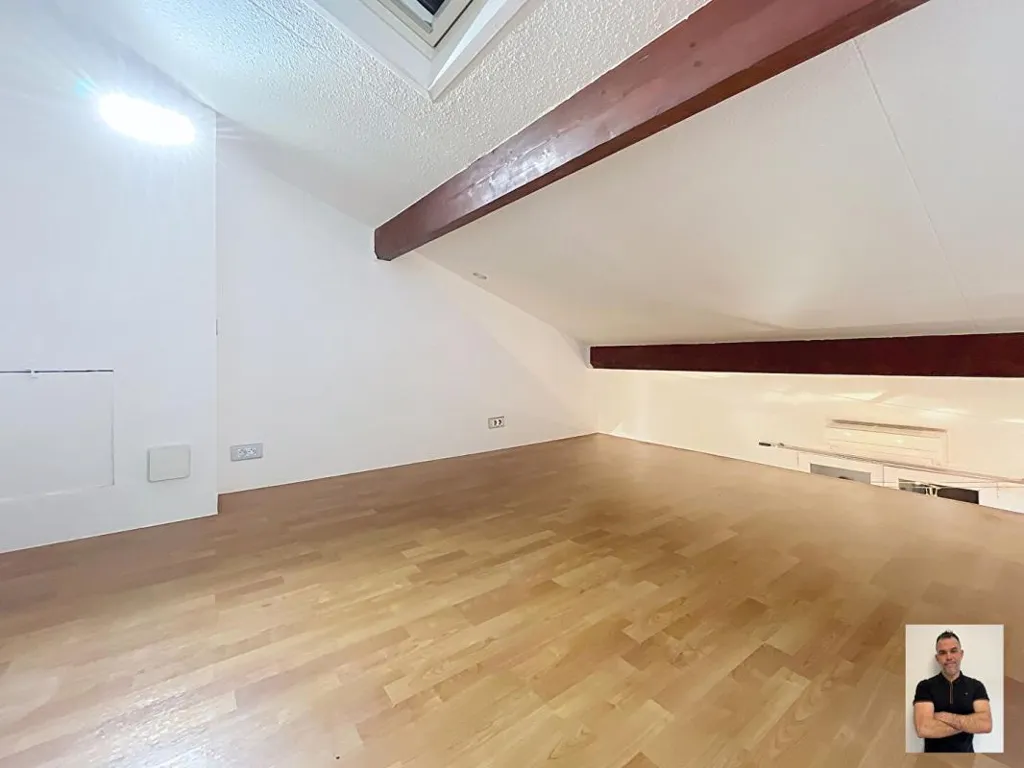 Pièces - Maisonnette avec Piscine à Forcalqueiret