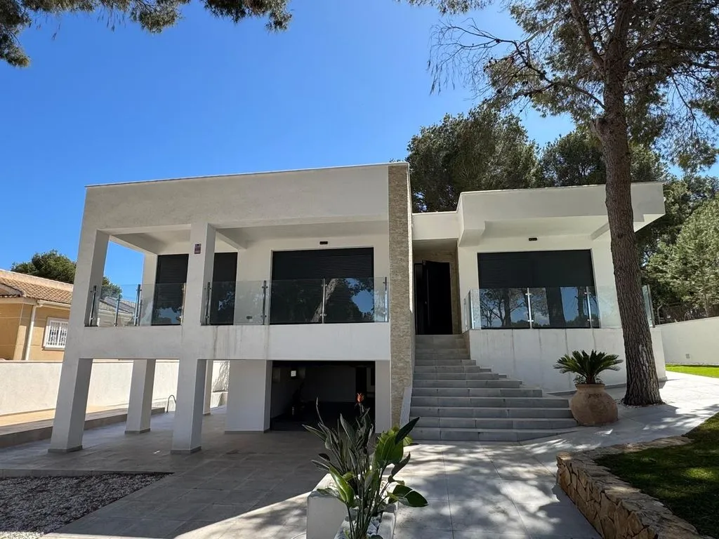 Välivaade - Luxury Villa with Pool in Torrevieja