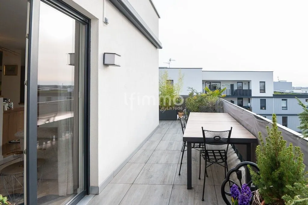 Terrace - Attic Apartment with Large Terrace in Schiltigheim